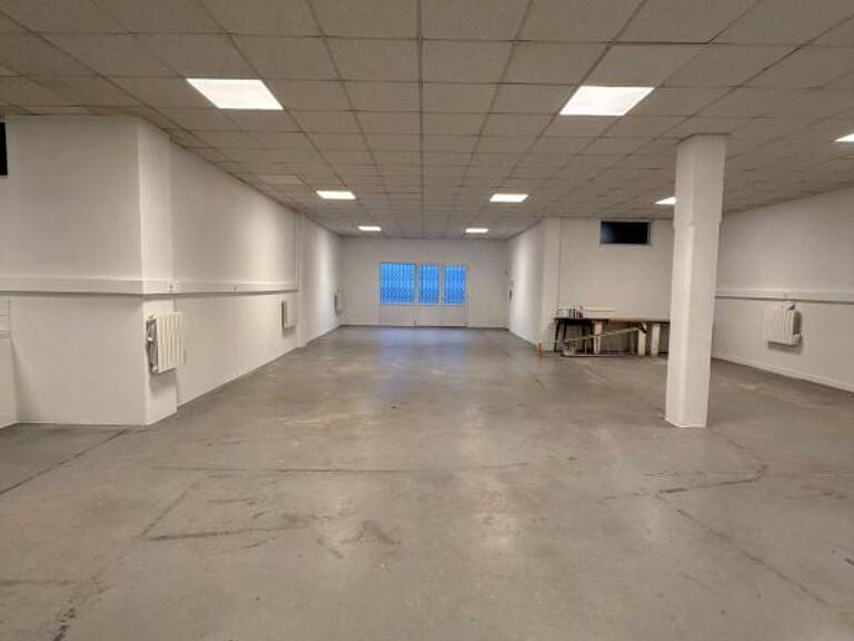 À LOUER – Local polyvalent 150 m² – Limoges (Avenue Saint-Surin) — photo 1
