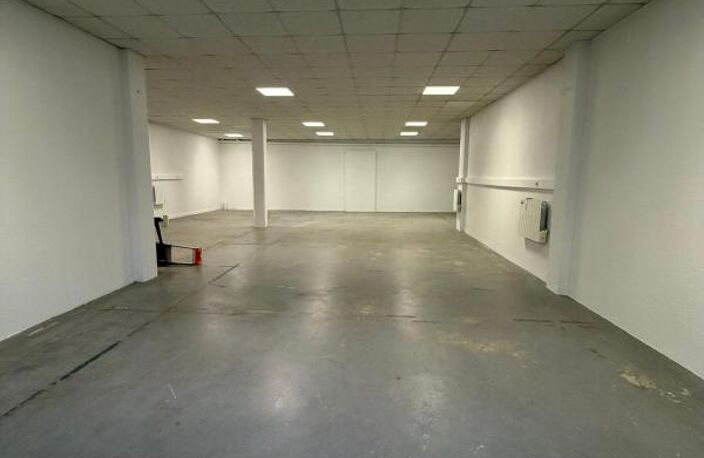 À LOUER – Local polyvalent 150 m² – Limoges (Avenue Saint-Surin) — photo 4