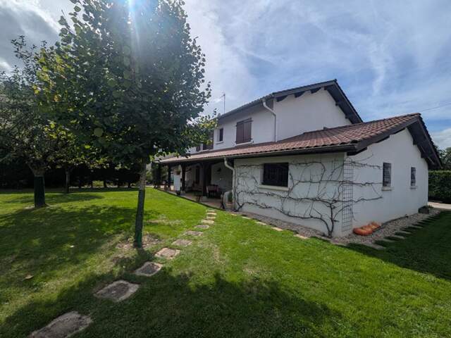 Maison Bourg En Bresse 6 pièce(s) 166.42 m2 — photo du bien