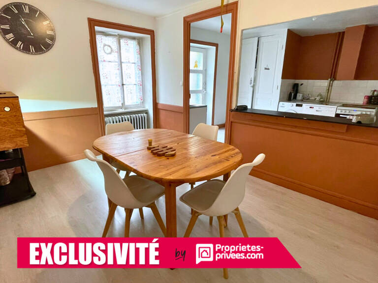 MAISON FAMILIALE AVEC DEPENDANCES — photo 1
