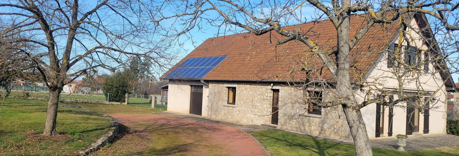 Maison 6 Pièces 2004 m² à vendre à Commelle-Vernay (42120)