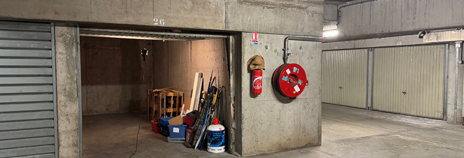 Garage  12 m² à louer à Aix-en-Provence (13290)