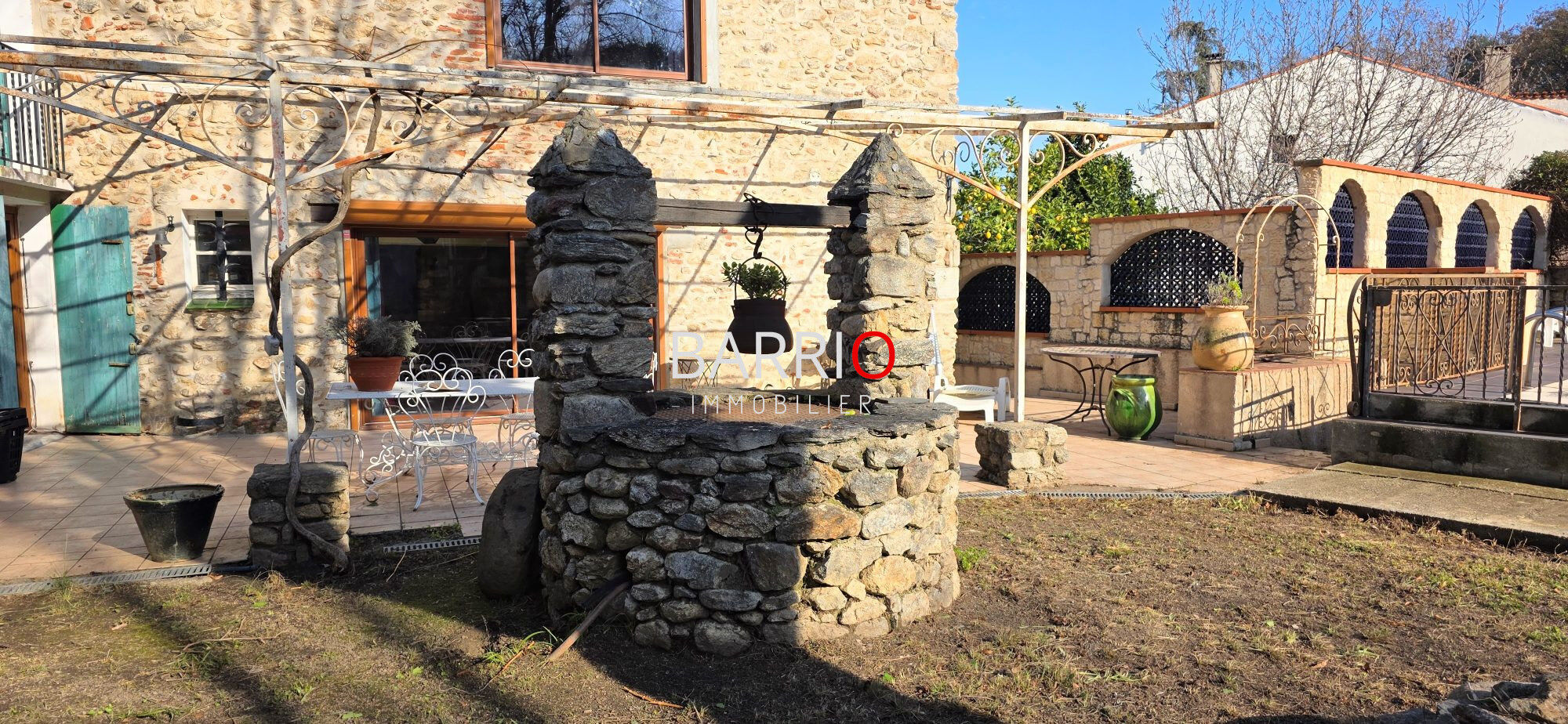 Villa / Maison  T16 à vendre Laroque-des-Albères 66740