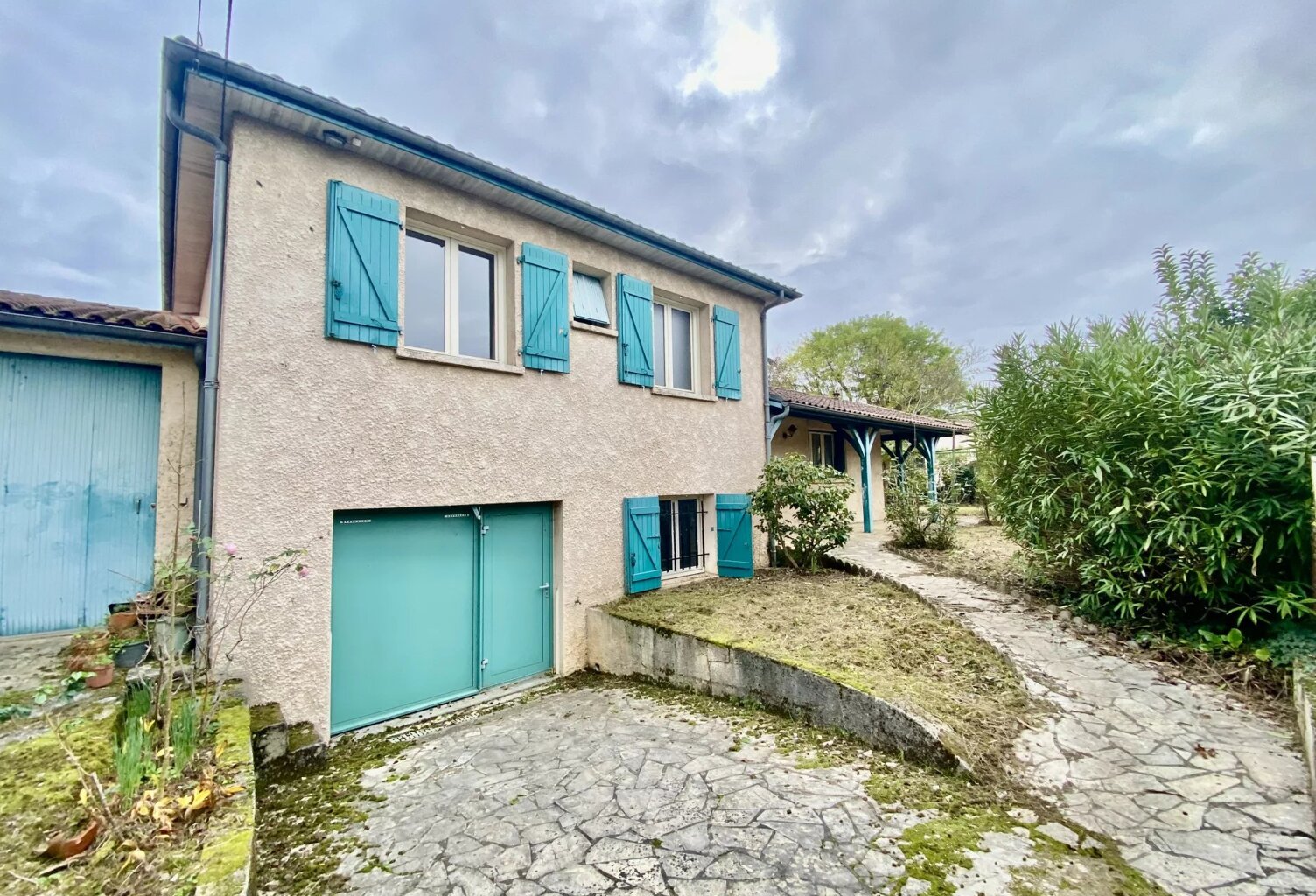 À VENDRE MAISON FAMILIALE À BIAS — photo 1