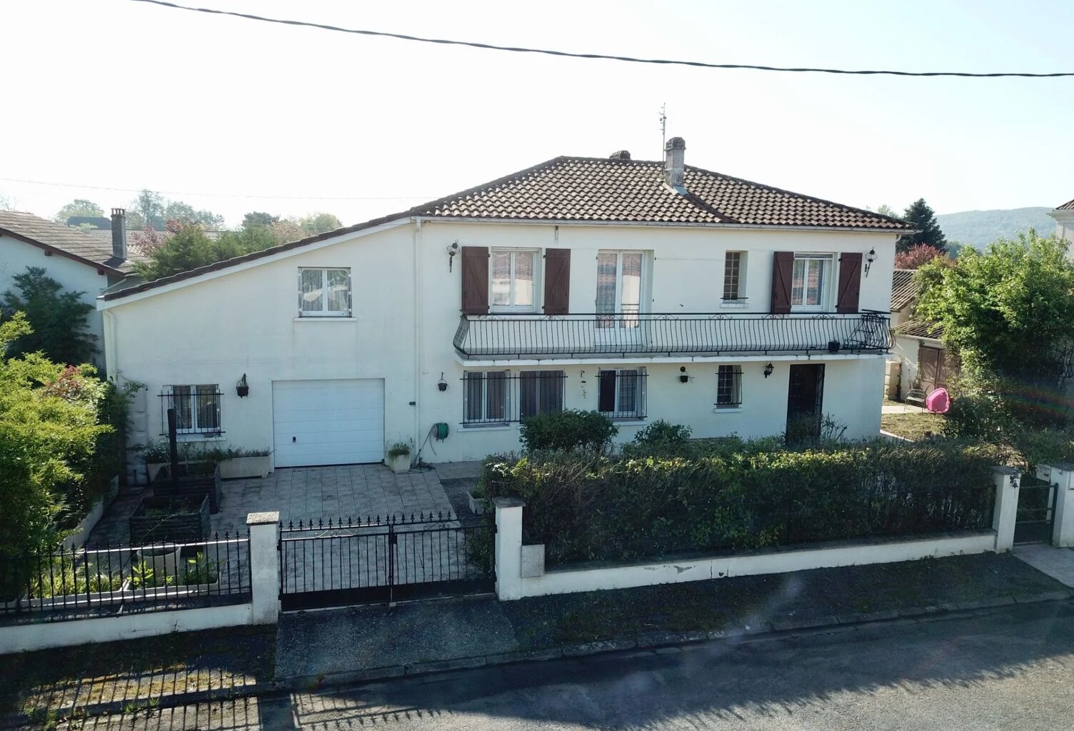 Spacieuse maison avec jardin et garage — photo 1