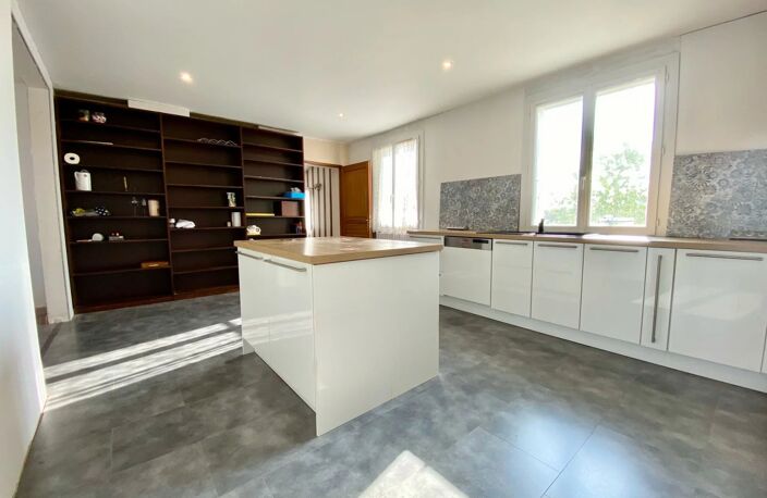 Spacieuse maison avec jardin et garage — photo 3