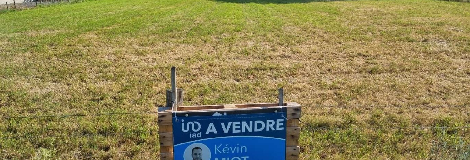 Terrain  1114 m² à vendre à Thénezay (79390)