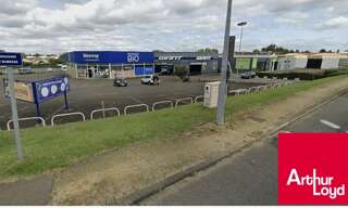Commerce  680 m² à louer à Mont-de-Marsan (40000)