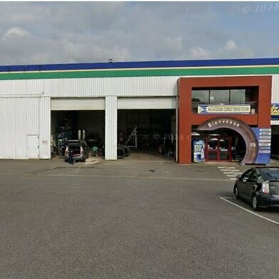 Commerce  750400 €