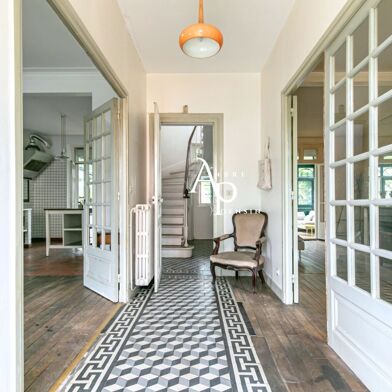 Maison 10 pièces 750000 €