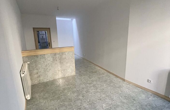 Vente Maison de village 5 pièces — photo 2