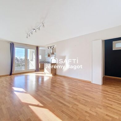 Appartement 4 pièces 236000 €