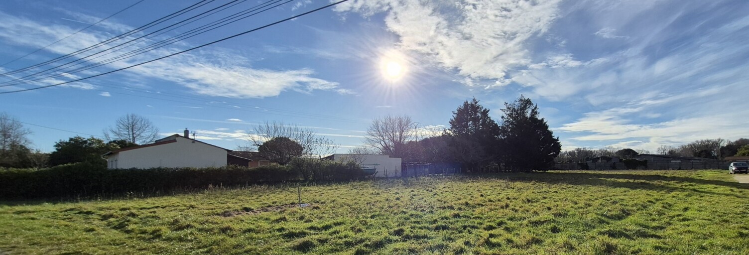 Terrain  869 m² à vendre à Vensac (33590)