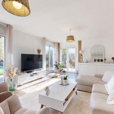 Maison 8 pièces 499000 €