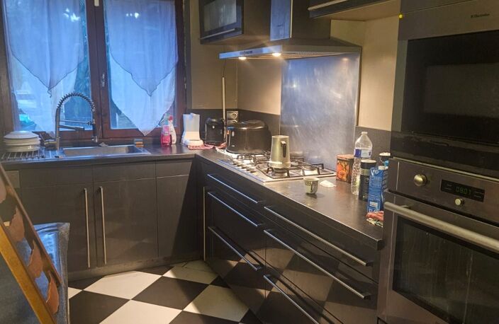 Vente Maison/villa 10 pièces — photo 2
