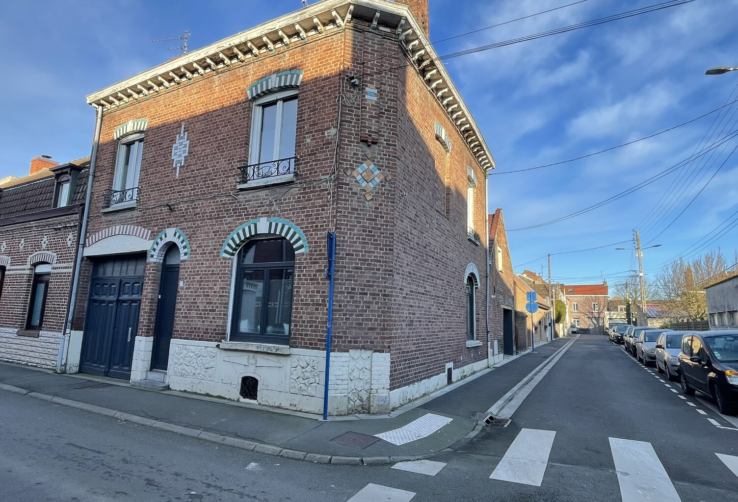 Très jolie maison de ville semi individuelle 4 chambres et c — photo 1