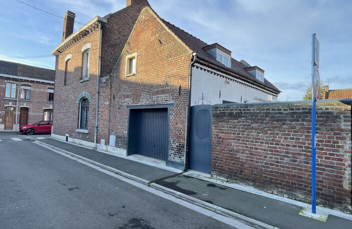 Très jolie maison de ville semi individuelle 4 chambres et c — photo 2