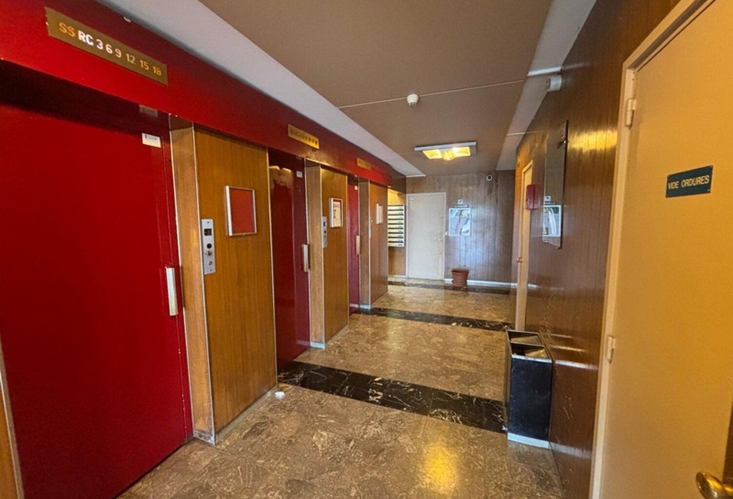 Appartement à vendre 2 pièces CHOISY LE ROI (94) au pied du RER C et commerces — photo 1