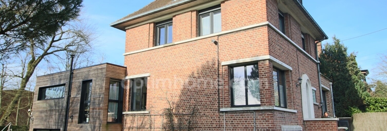 Maison 8 Pièces 208 m² à vendre à Hem (59510)