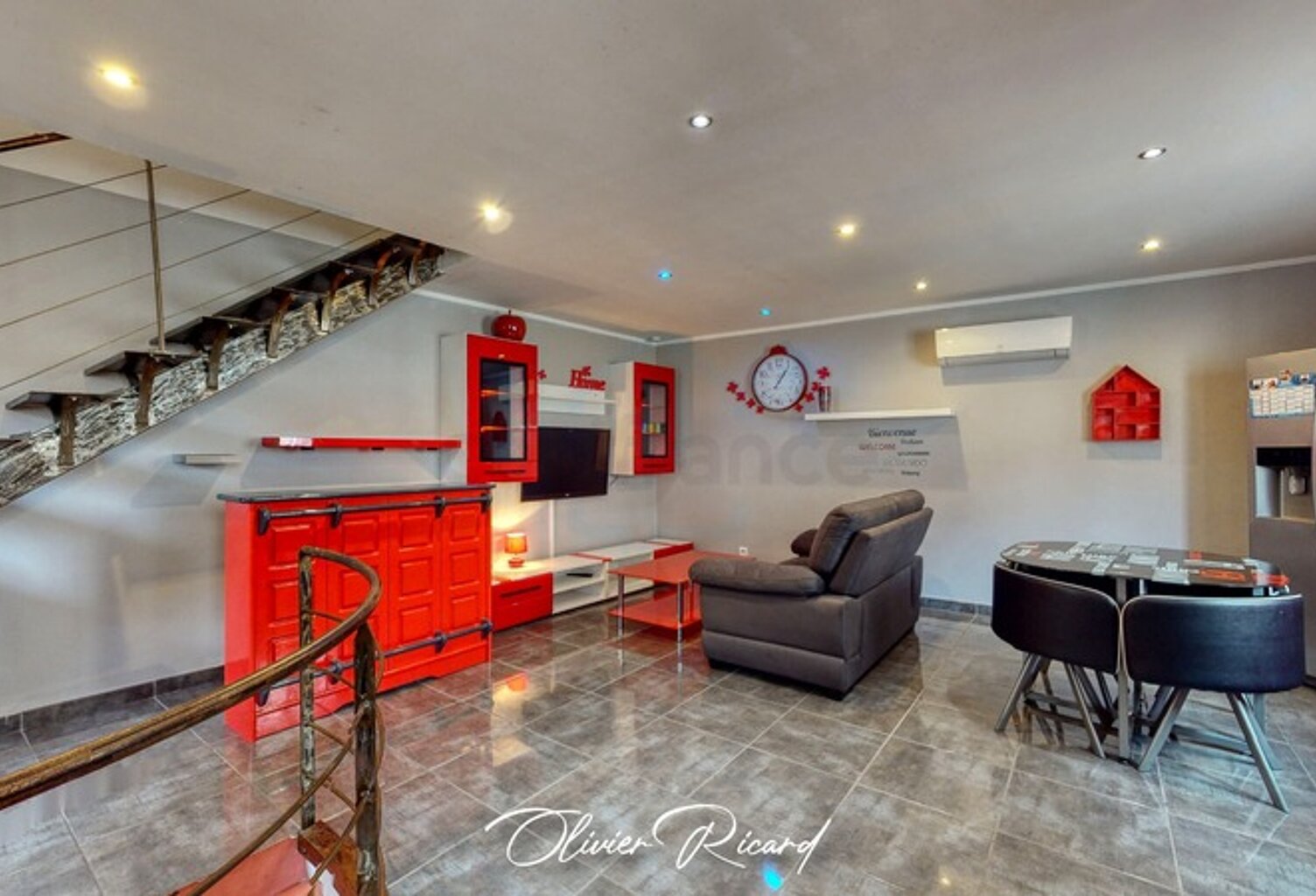 Dpt Hérault (34), à vendre MONTPELLIER maison de ville meublée, 78 m2 type LOFT + garage + parking + buanderie — photo 1
