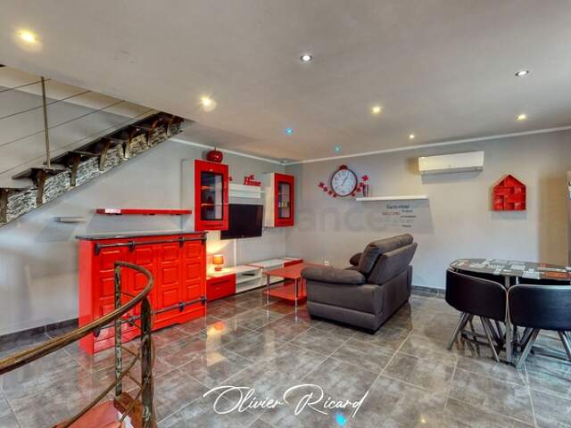 Dpt Hérault (34), à vendre MONTPELLIER maison de ville meublée, 78 m2 type LOFT + garage + parking + buanderie — photo du bien