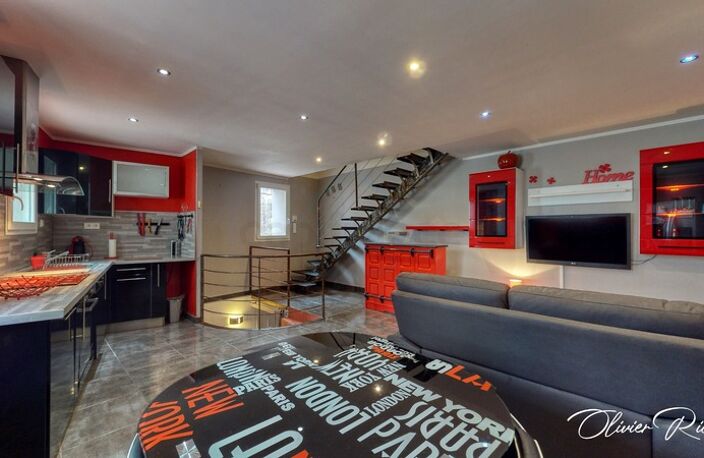 Dpt Hérault (34), à vendre MONTPELLIER maison de ville meublée, 78 m2 type LOFT + garage + parking + buanderie — photo 2