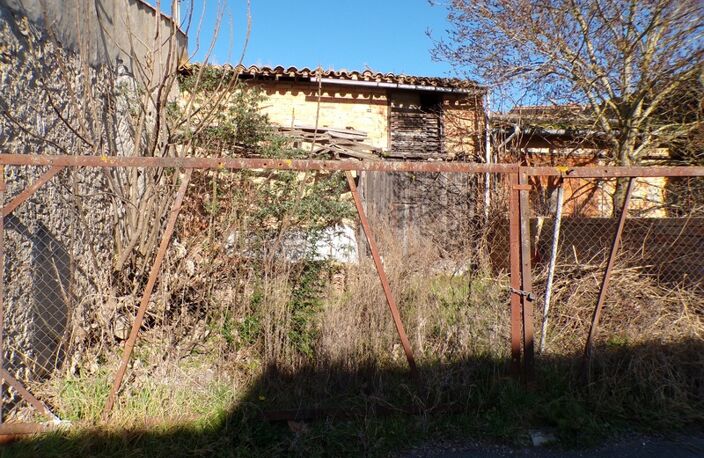 À Vendre : Maison de Ville à Rénover avec Grange et Jardin – Villasavary — photo 4