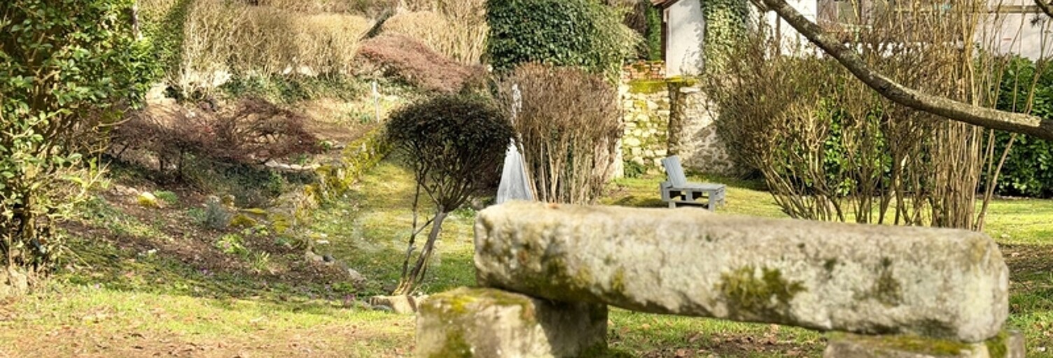 Maison 21 Pièces 545 m² à vendre à Saint-Germain-Laval (42260)