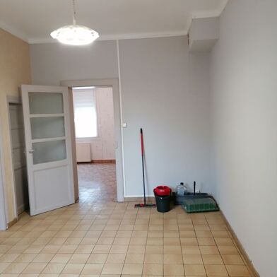 Maison 7 pièces 850 €