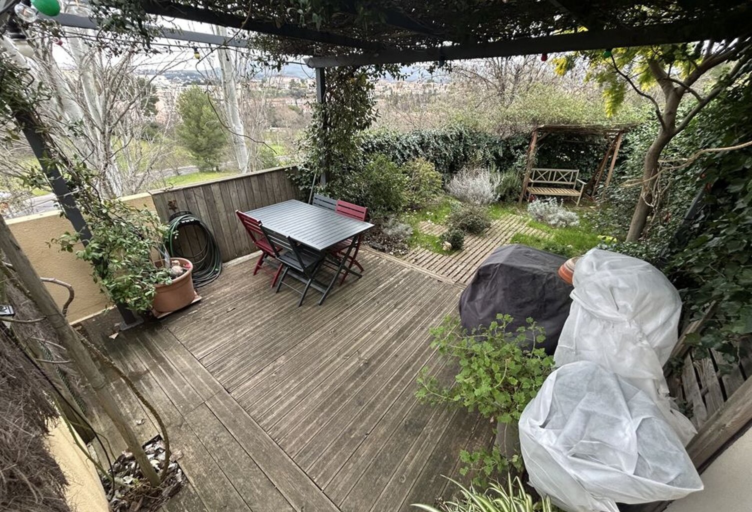 13013 !! T4 !! SECTEUR HAUTS BOIS !! AVEC JARDIN + TERRASSES + — photo 1