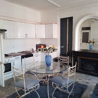 Appartement 3 pièces 900 €