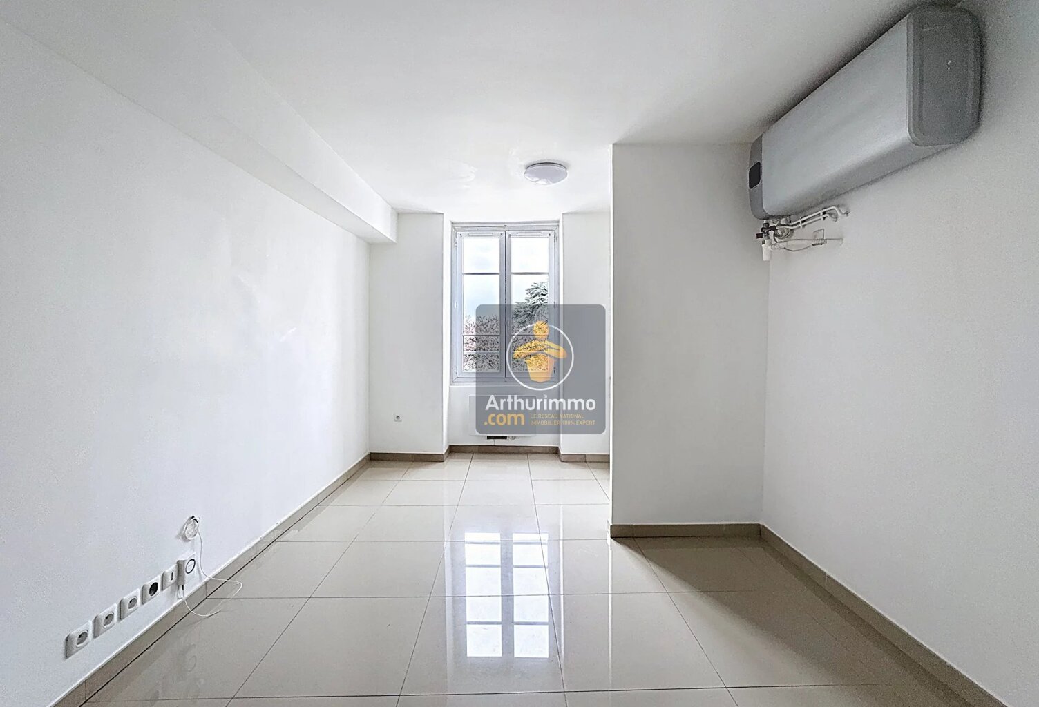 À vendre – Appartement T2 en plein centre-ville de Boissy-Saint-Léger — photo 1