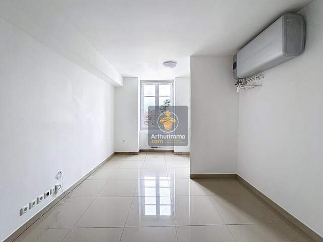 À vendre – Appartement T2 en plein centre-ville de Boissy-Saint-Léger — photo du bien