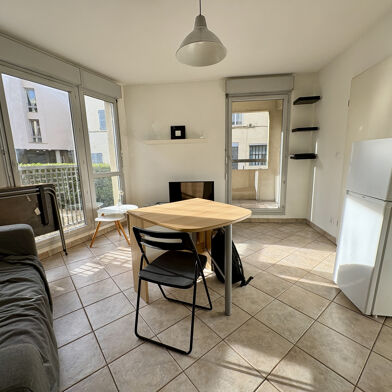 Appartement 2 pièces 735 €