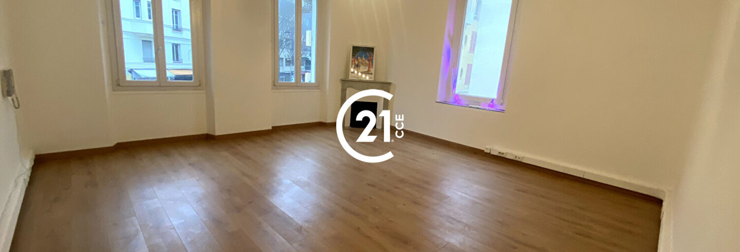 Bureau  57 m² à louer à Antibes (06600)