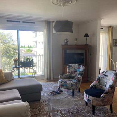 Appartement 4 pièces 249424 €