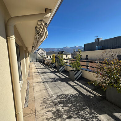 Appartement 4 pièces 1814 €