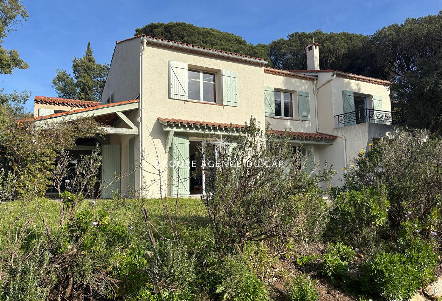 A VENDRE VILLA FAMILIALE 7 CHAMBRES EN IMPASSE GARAGE PISCINE POSSIBLE AUX ISSAMBRES — photo 1