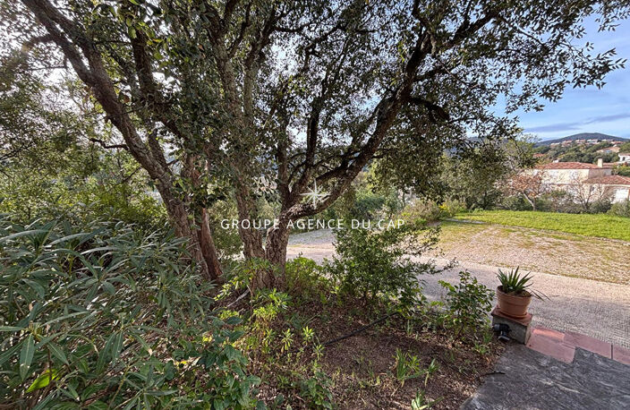 A VENDRE VILLA FAMILIALE 7 CHAMBRES EN IMPASSE GARAGE PISCINE POSSIBLE AUX ISSAMBRES — photo 3