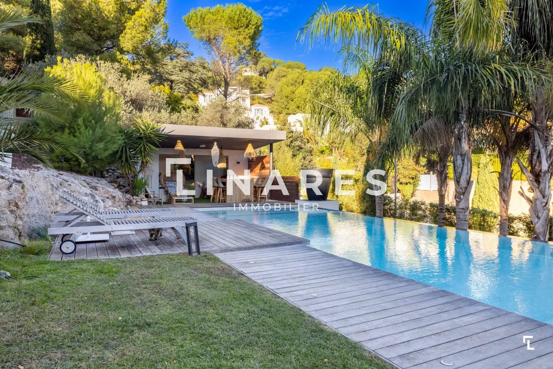 Villa / Maison  T9 à vendre Marseille 7eme 13007