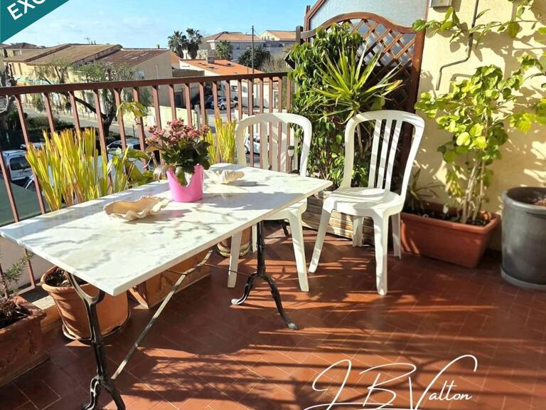 Grand appartement de type 4 traversant avec terrasse, cave et place de parking — photo 1