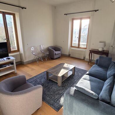 Appartement 2 pièces 893 €