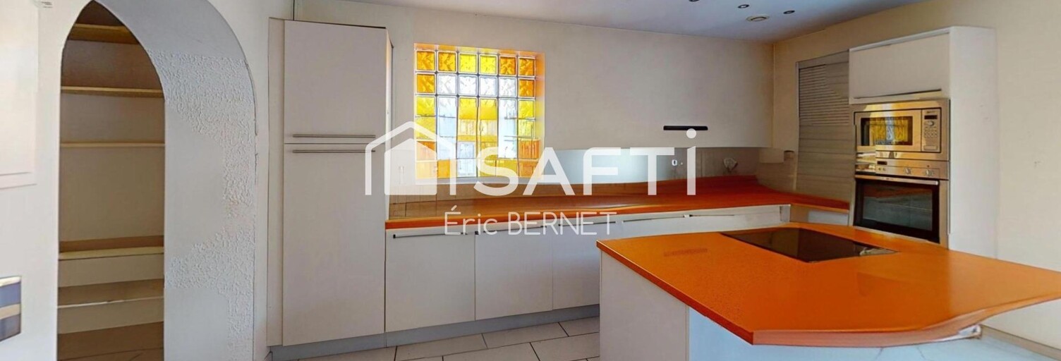 Maison 8 Pièces 135 m² à vendre à Bron (69500)