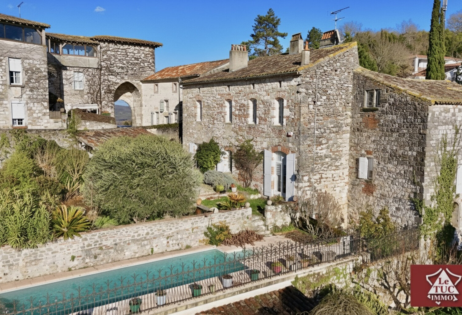 Authentique demeure médiévale avec piscine, jardin et parkin — photo 1