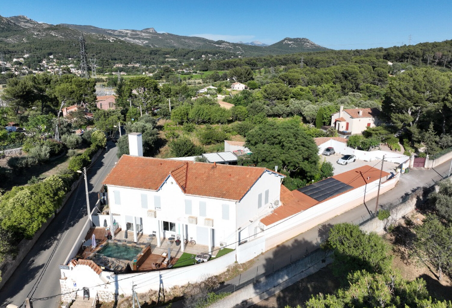 Vente fonds de commerce hôtel avec potentiel — photo 1