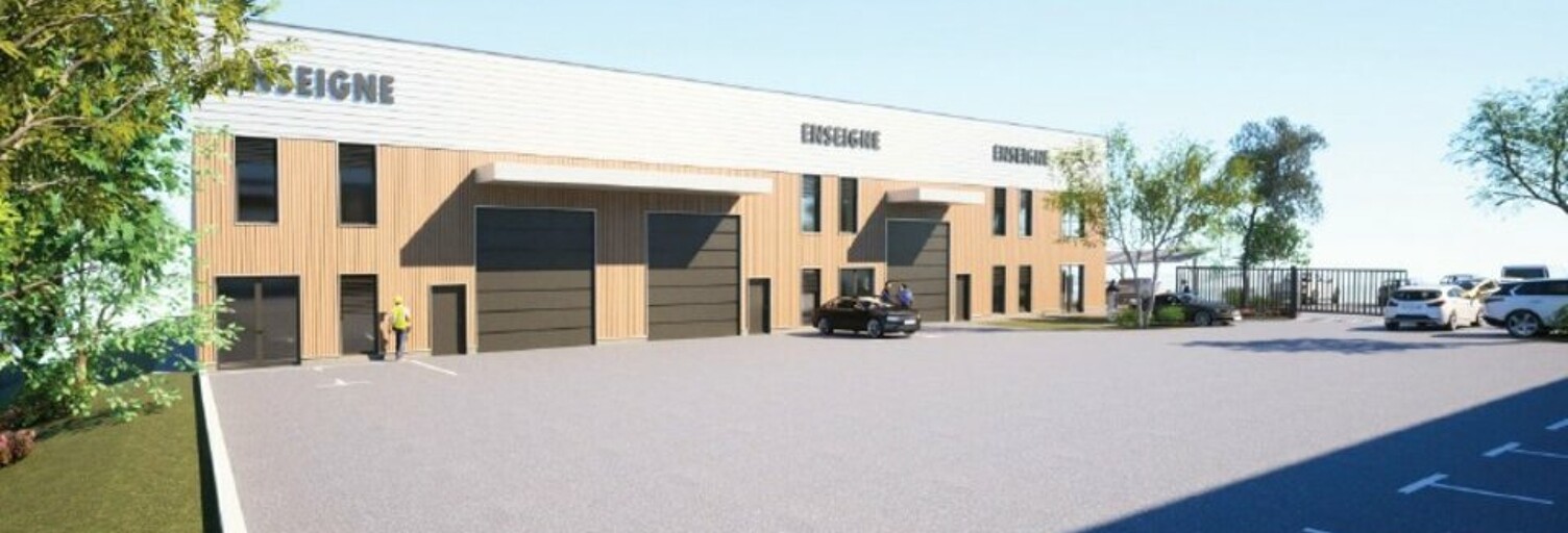 Commerce  2060 m² à louer à Saint-Priest (69800)