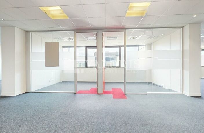 BUREAUX à LOUER — photo 5