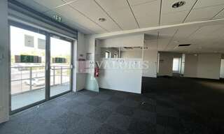 Bureau  2000 m² à louer à Champagne-au-Mont-d'Or (69410)