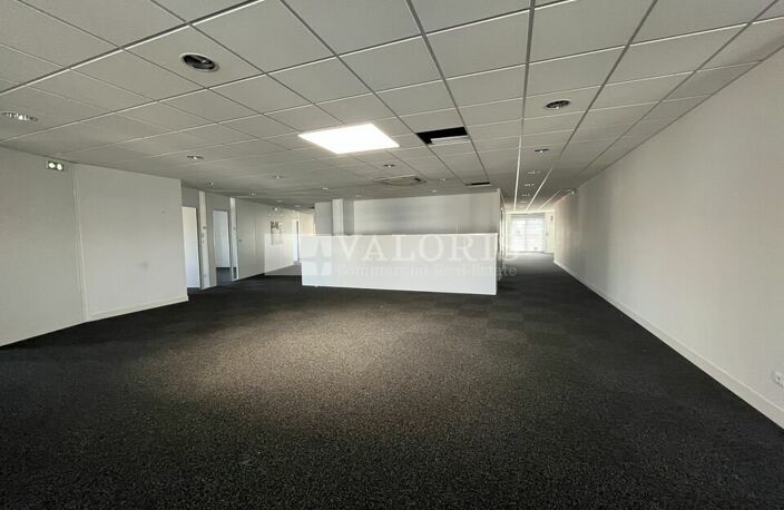 BUREAUX à LOUER — photo 3