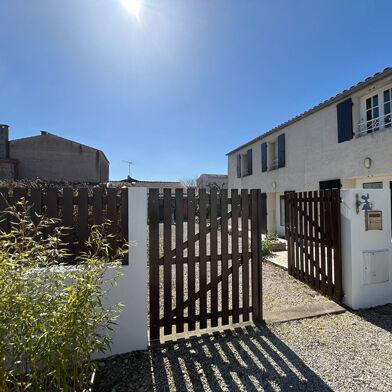 Maison 9 pièces 325400 €
